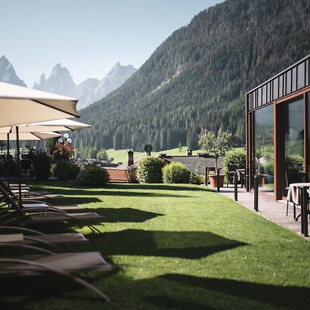 Alpenwellnesshotel St. Veit セスト エクステリア 写真