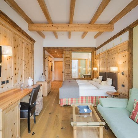 Alpenwellnesshotel St. Veit セスト エクステリア 写真