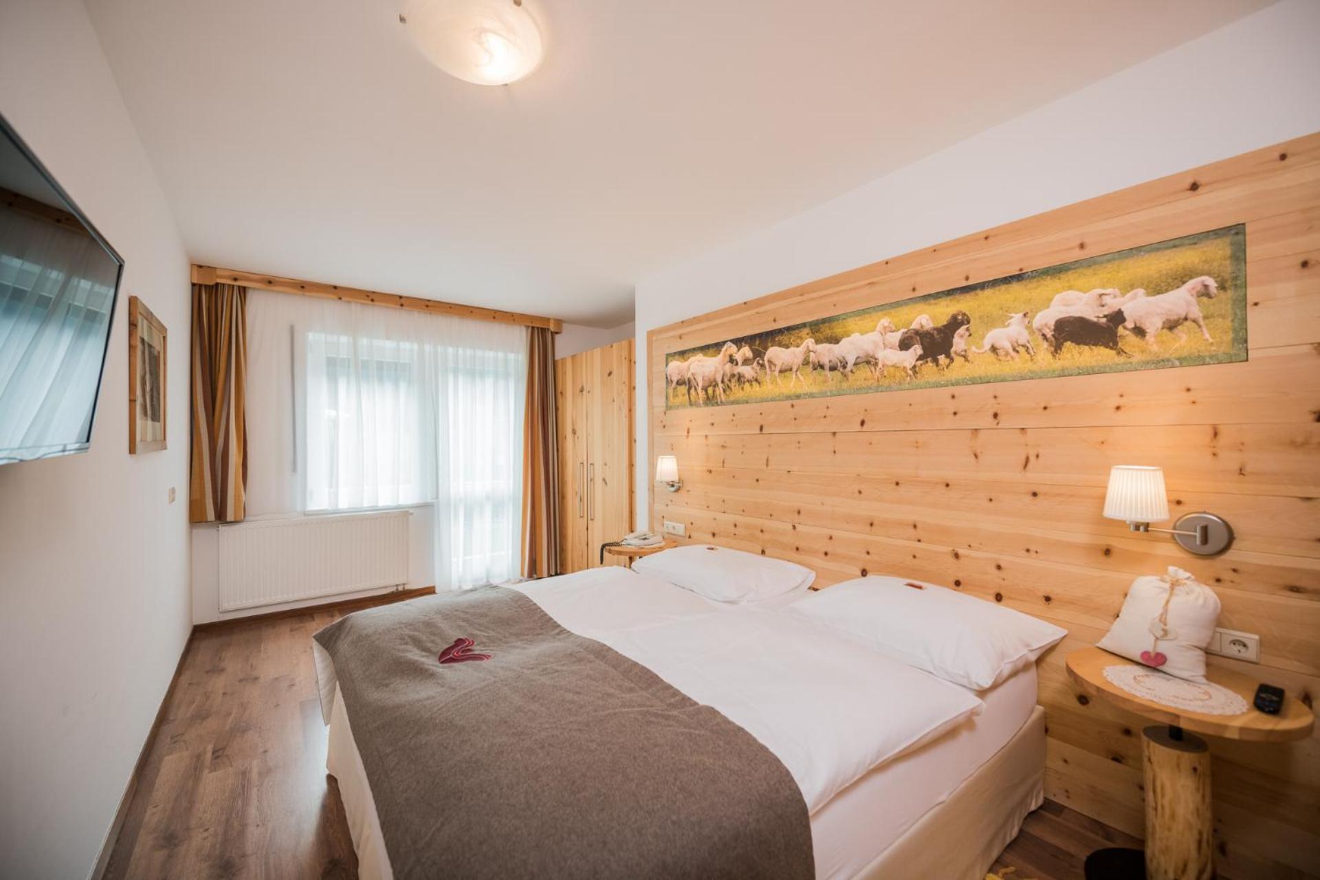 Alpenwellnesshotel St. Veit セスト エクステリア 写真