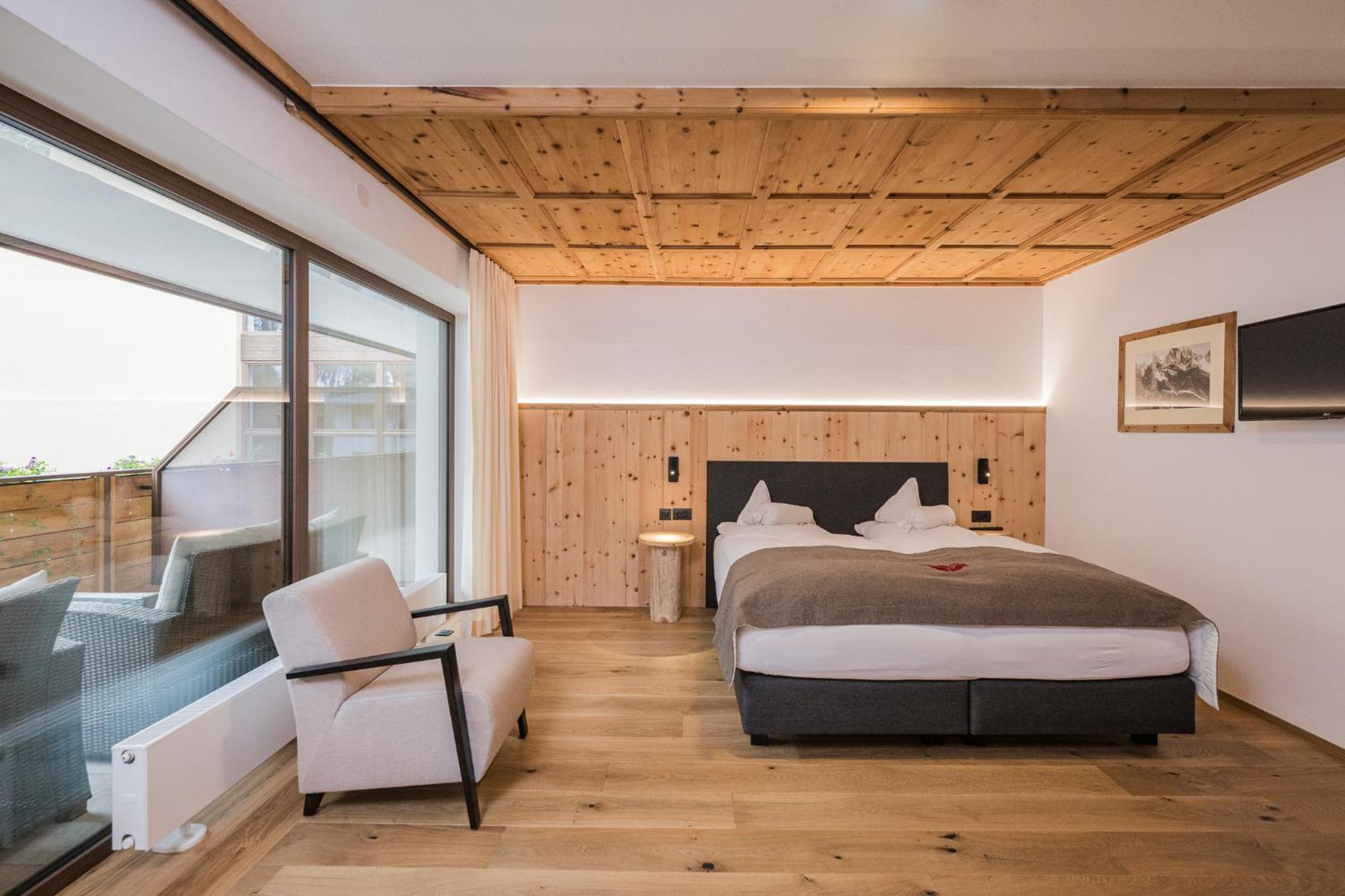 Alpenwellnesshotel St. Veit セスト エクステリア 写真