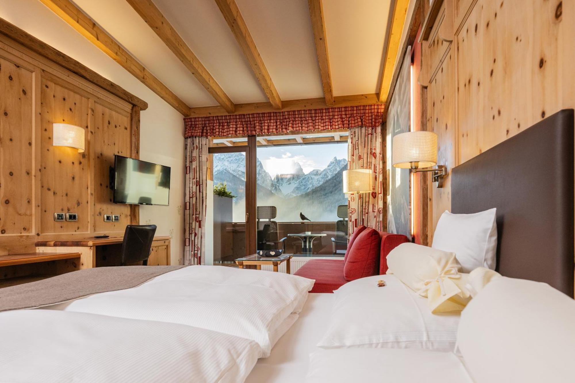 Alpenwellnesshotel St. Veit セスト エクステリア 写真
