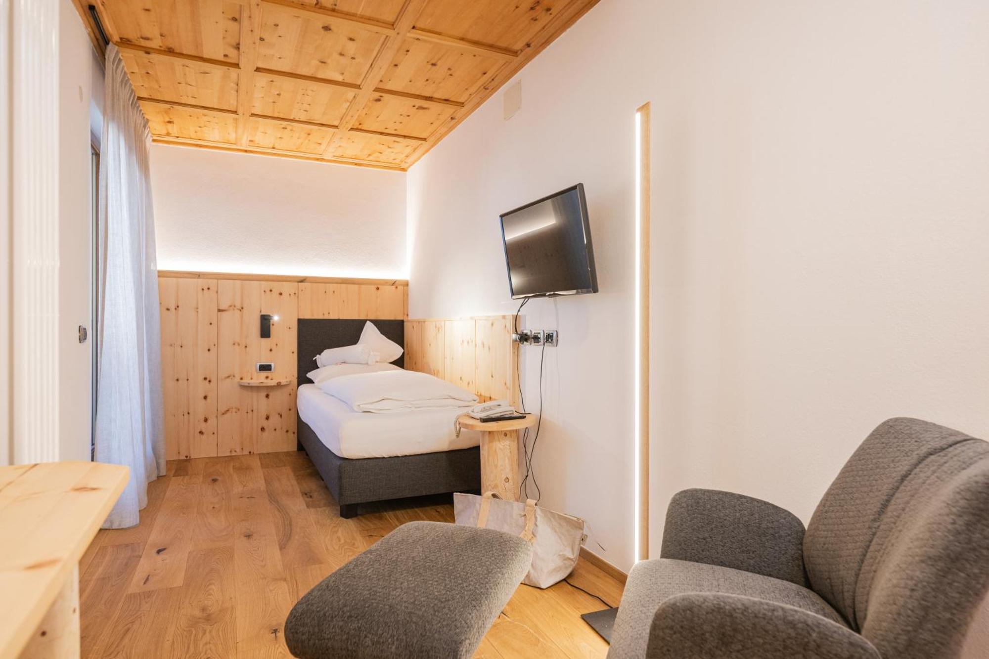 Alpenwellnesshotel St. Veit セスト エクステリア 写真