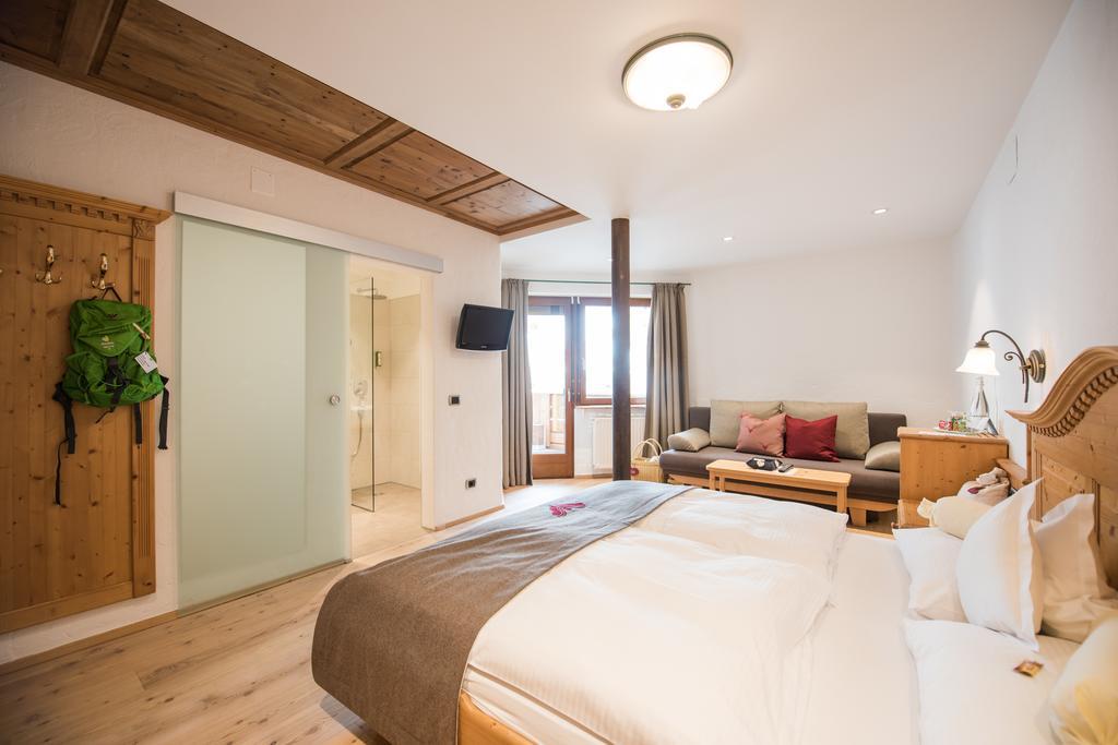 Alpenwellnesshotel St. Veit セスト エクステリア 写真