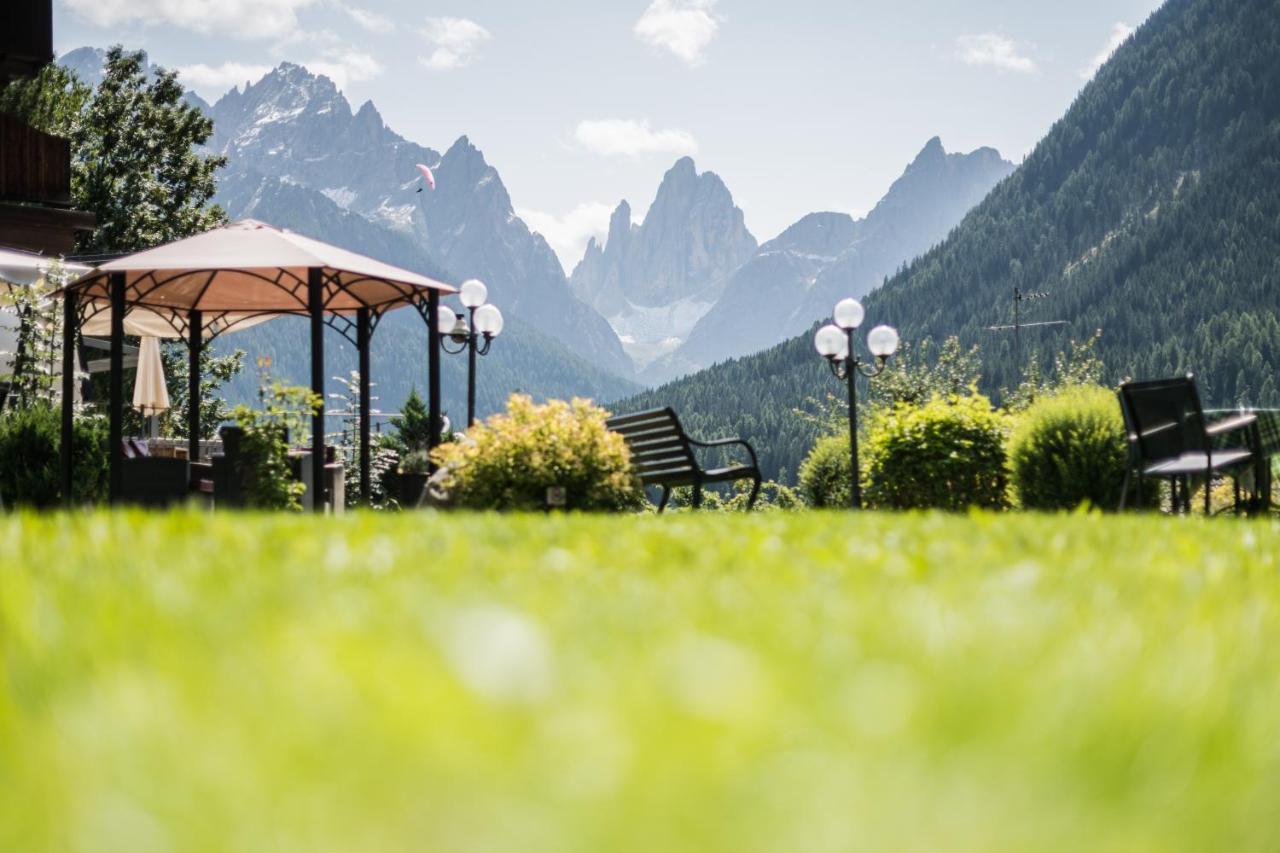 Alpenwellnesshotel St. Veit セスト エクステリア 写真