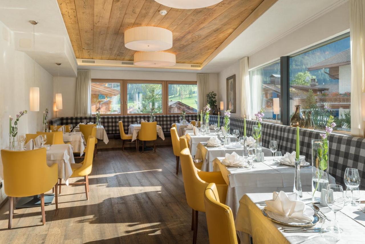 Alpenwellnesshotel St. Veit セスト エクステリア 写真
