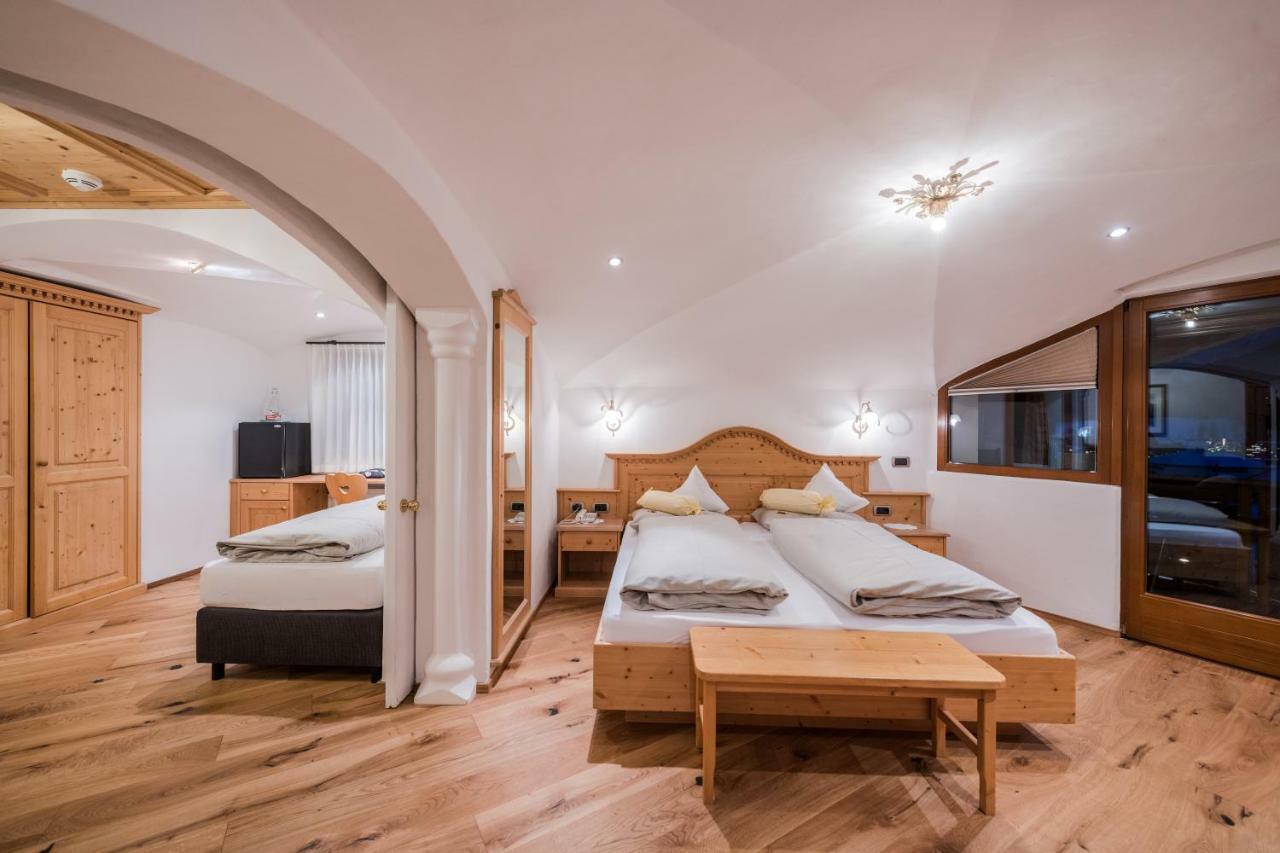 Alpenwellnesshotel St. Veit セスト エクステリア 写真