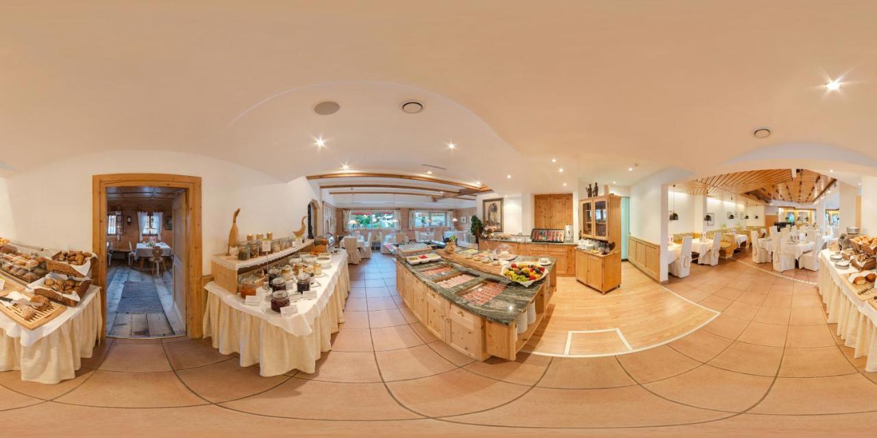 Alpenwellnesshotel St. Veit セスト エクステリア 写真